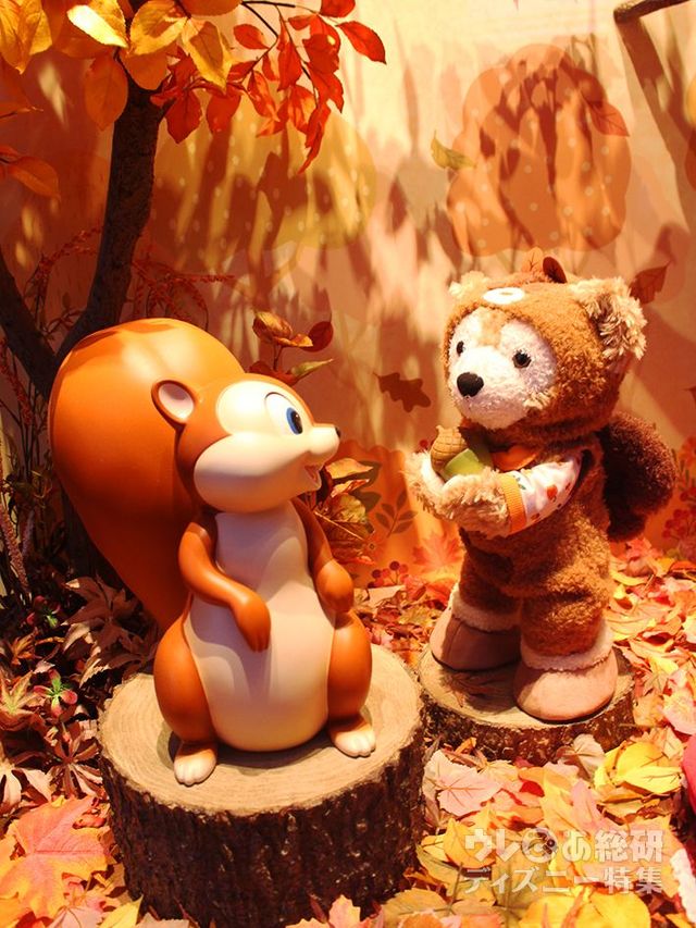 「マクダックス・デパートメントストア」ウィンドウ