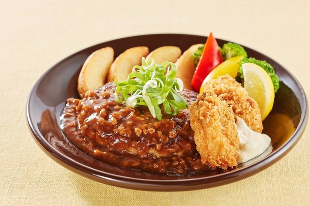 沖縄産美ら島あぐー豚の旨みあふれるハンバーグ ＆広島産牡蠣フライ 沖縄黒糖もろみ味噌ソース 1,199 円