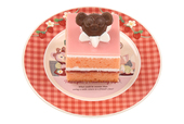 「ダッフィー＆フレンズのハートフェルト・ストロベリーギフト」ストロベリーケーキ、スーベニアプレート付き