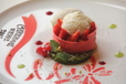 東京ディズニーシー・ホテルミラコスタ「オチェーアノ」“クリスマス・ウィッシュ”ランチコース 2015年 - 「苺のコンフィとバニラムースリーヌ ピスタチオアイスクリームと共に」