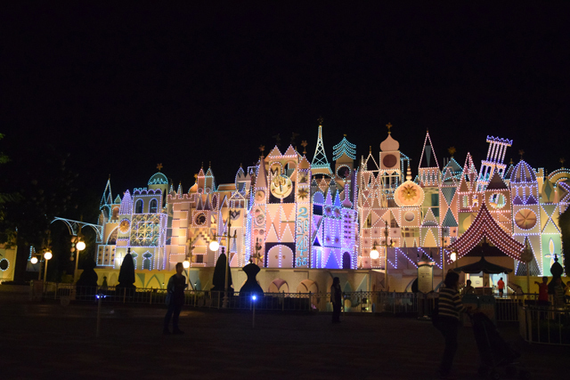 イッツ・ア・スモールワールド｜香港ディズニーランド・リゾート