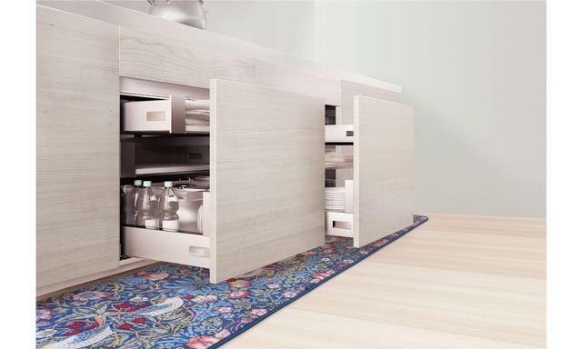 薄手なので扉の開閉や引き出しの開閉を邪魔しません