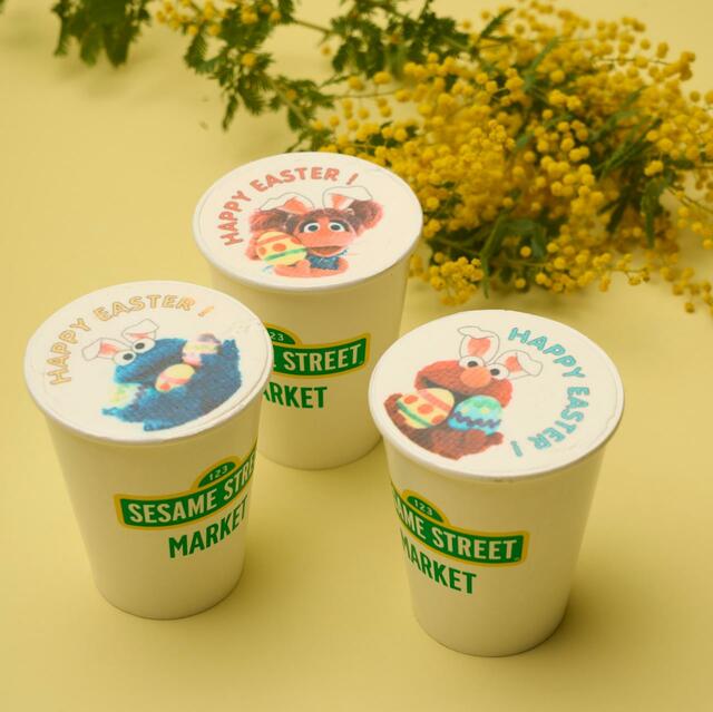 「イースターキャラクターラテ」<全3種/¥650>【セサミストリートマーケットから「イースターコレクション」が登場】