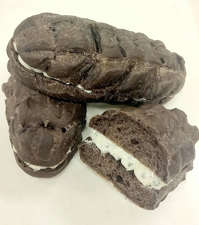 杉の子マート「恐竜パン」