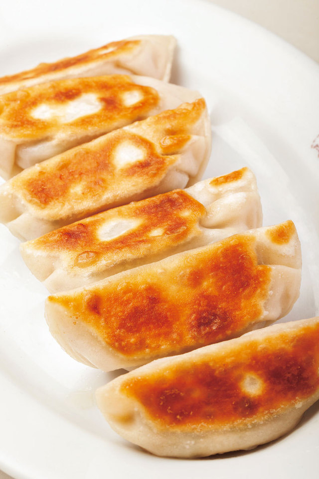 萬里　焼餃子（5個）345円