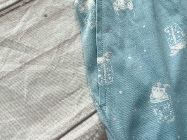 ボトムスも肌触りの良い生地！サラサラしていますが、涼しすぎないので下半身が冷えにくいのもうれしいポイント