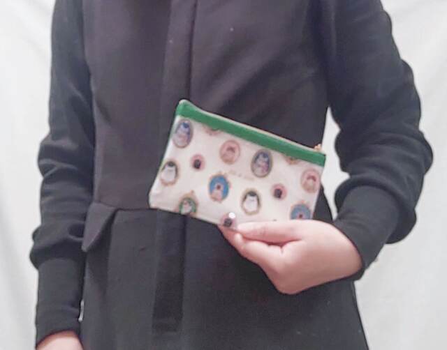 スリムで持ち運びやすい