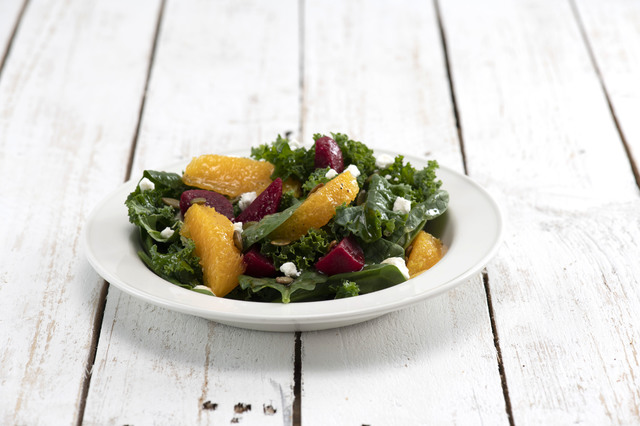 ビーツ サラダ　　SIDE 980円/ ENTRÉE 1,980円