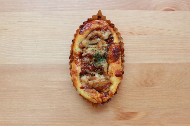 照り焼きワニ肉パン