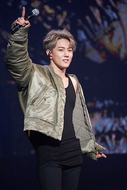 iKON】海外アーティスト史上“最速”日本デビュー後武道館ライブを徹底