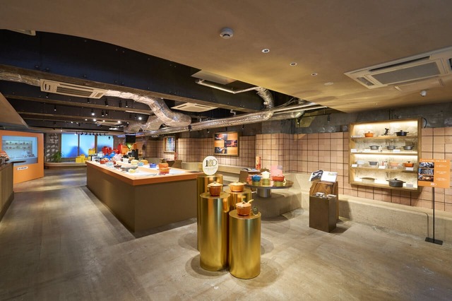 【ル・クルーゼ】都内で行われた100周年記念のイベントの様子