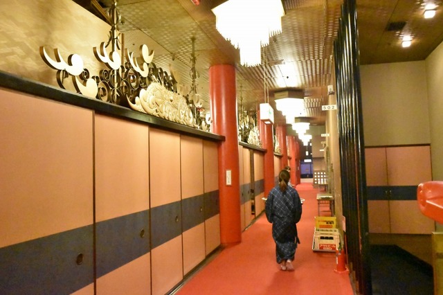 「千と千尋の神隠し」の世界のよう