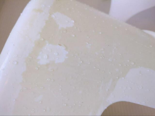 【我が家の従来使用していたいす】湯アカや水アカが溜まると大変…。