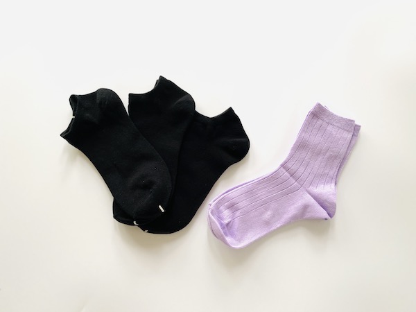 【ダイソー】綿混靴下３足組（200円）、コットンミックスリブソックス（100円）