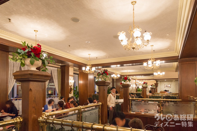 東京ディズニーランド「イーストサイド・カフェ」