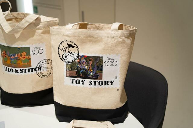 トートバッグ｜3,300円｜銀座 伊東屋「ディズニー100周年」グッズ