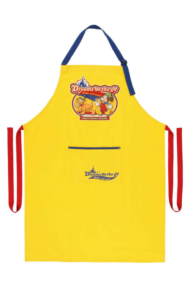 エプロン 3,800円｜ディズニーキャラクターがいっぱいのグロサリーストアをモチーフにしたグッズ｜販売店舗：東京ディズニーランド「ホームストア」、東京ディズニーシー「ヴィラ・ドナルド・ホームショップ」｜発売日：2024年10月10日（木）