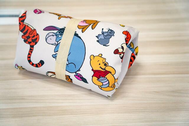 プー&フレンズ 保冷バッグ 折りたたみ式 総柄 Cool Tote 2,800円