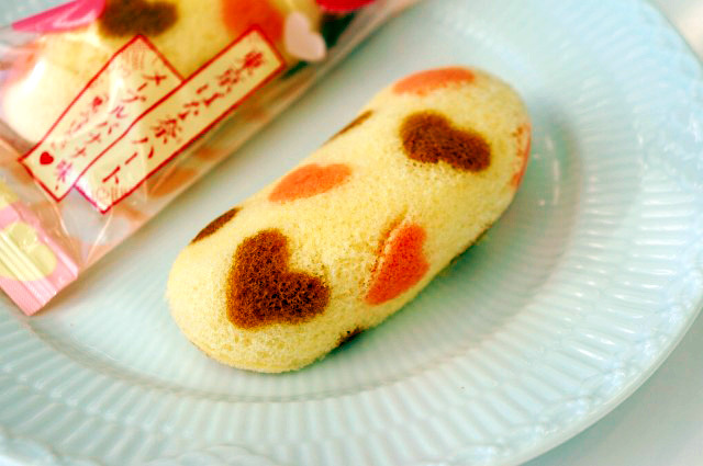 東京ばな奈ワールド　ばな奈ハート　8個　1.080円