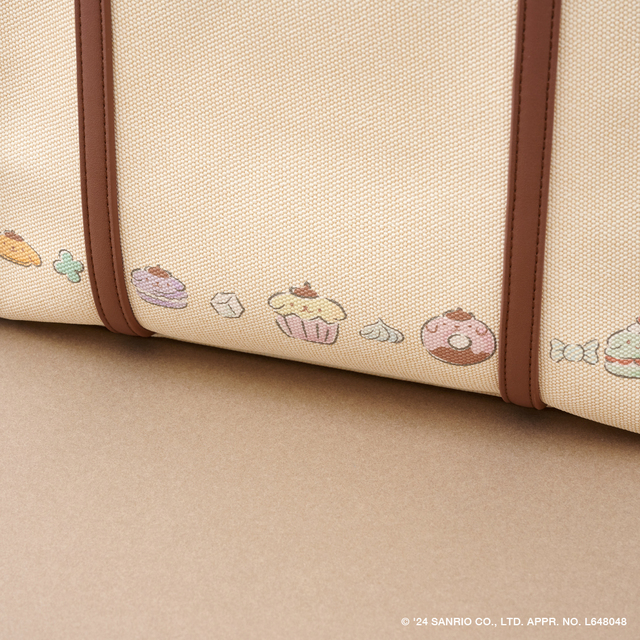 底にはカラフルな「ポムポムプリン」のアートがプリント【Samantha Thavasa Petit Choice「ポムポムプリン」コレクション】