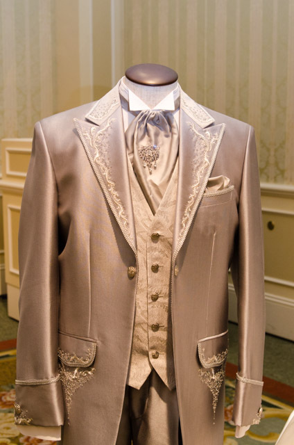 東京ディズニーランドホテル宴会場「シンデレラドリーム」でのウェディングプログラム「ディズニー・ロイヤルドリーム・ウェディング」©Disney