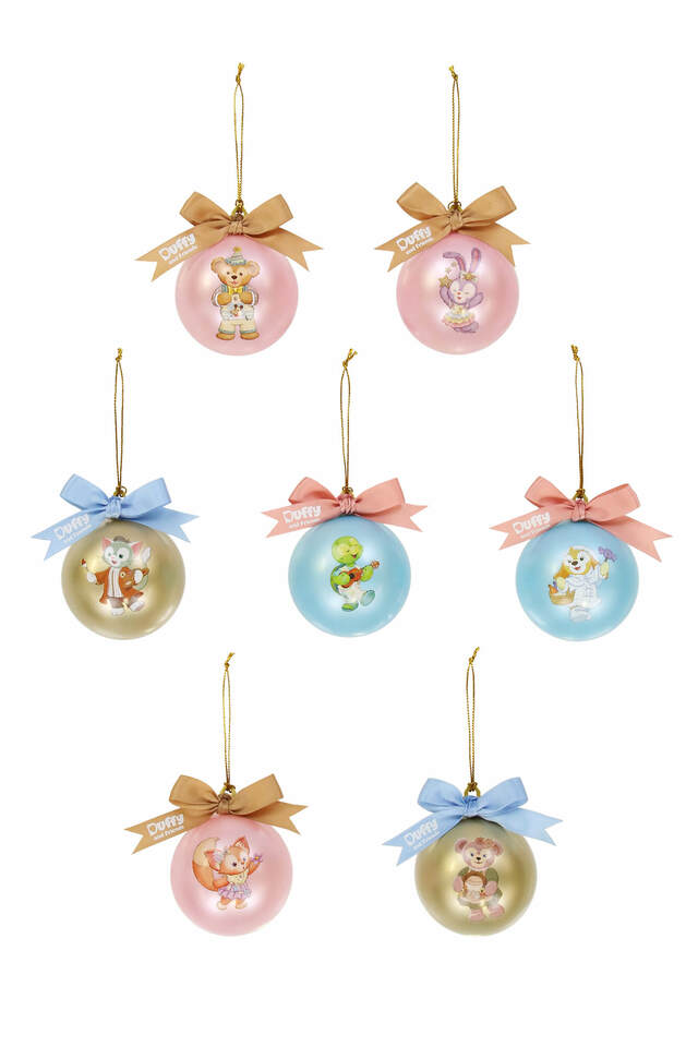 オーナメントセット 6,500円｜東京ディズニーリゾート「ダッフィー＆フレンズのホワイト・ウィンタータイム・ワンダーズ」スペシャルグッズ｜販売店舗：東京ディズニーシー「マクダックス・デパートメントストア」｜発売日：2023年11月1日（水）
