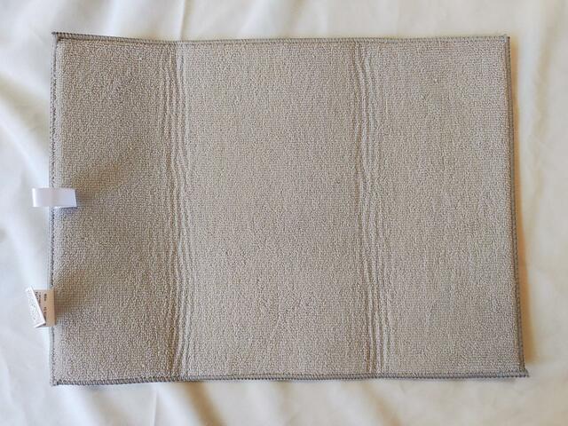 【ニトリ：ミッフィーの水切りマット】裏面はシンプルなグレー