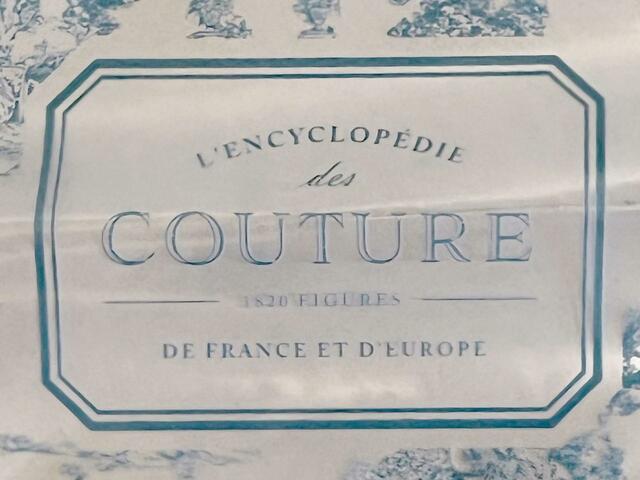 【Seria（セリア）】Mサイズは真ん中にロゴ入りデザインです