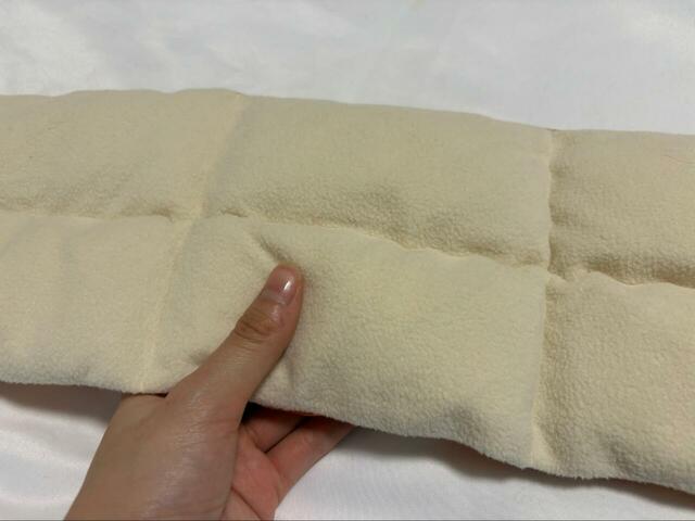 【UNIQLO×Marimekko パデッドマフラー】肌に当たる面はフリース素材。肌触り抜群で暖かいです♪