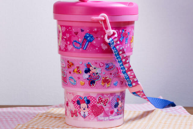 ポップコーン、バケット付き 3000円｜東京ディズニーランドのロゴ入り