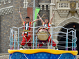 TDL「ディズニー夏祭り」2015 キッズ向けプログラム「おんどこどん!」撮影 / MezzoMiki