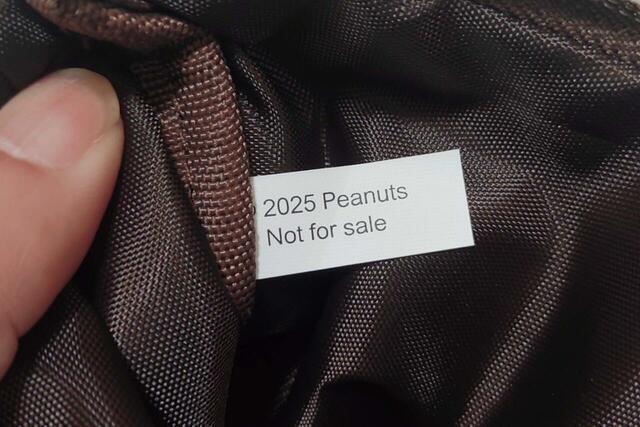 非売品であることを証明するタグつき