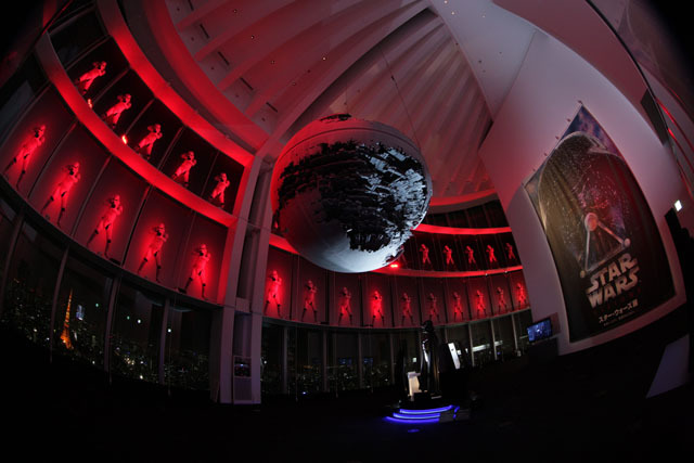 赤く染まるデス・スター