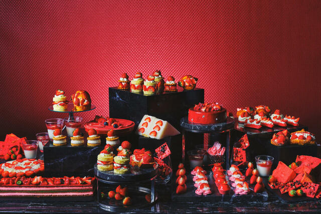 ストロベリースイーツビュッフェイメージ【コンラッド大阪「The Elegant Red(ジ・エレガント レッド)」ストロベリースイーツビュッフェ】