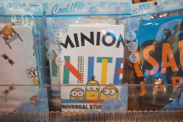 ひんやりタオル 2,900円｜ユニバーサル・スタジオ・ジャパン夏イベント「NO LIMIT! サマー 2023」スペシャルグッズ