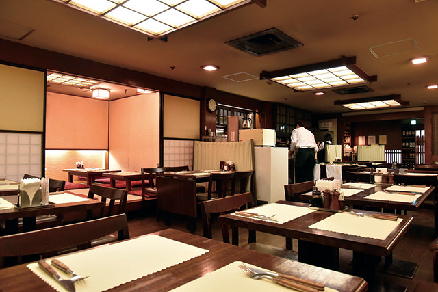 ステーキハウス そよかぜ　内観