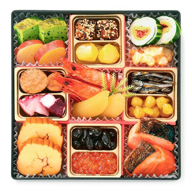 「壱の重「海賊の海鮮重」」<価格:20,900円(税込)>【付属品は全て描き下ろしイラスト入り!加賀の石川塗で仕上げられた数量限定「ワンピースおせち2026」の予約スタート!】