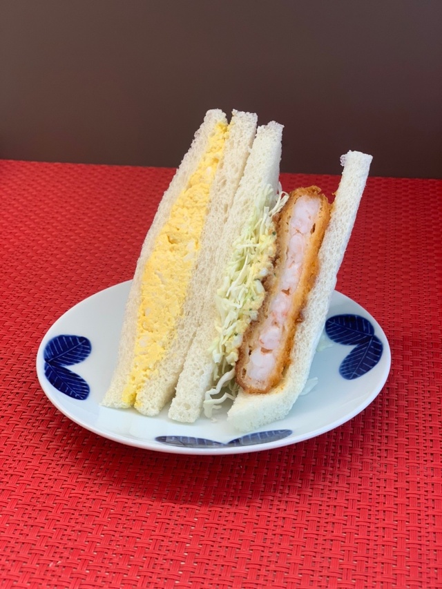 【サンドイッチハウス メルヘンの人気ランキング 7位】「エビカツとタマゴのペアサンド」561円（税込）