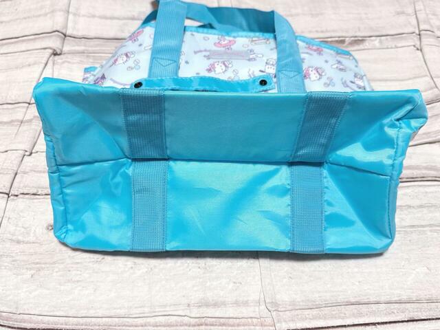 底マチたっぷりのボックス型のバッグ！