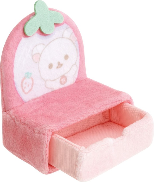 【リラックマ「すてきなお家」シリーズ】「てのりぬいぐるみ」1,650円　ドレッサー