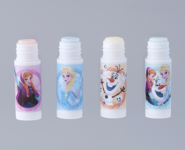 「アナとエルサのフローズンファンタジー」スペシャルグッズ リップクリームセット ¥2,000(ピーチ、ミント、オレンジ、シトラスの香り)