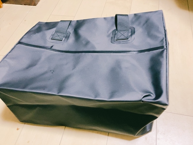 【ワークマン 防水ボストンバッグ】スクエア型で物が入れやすい