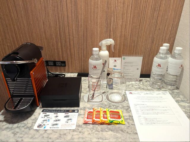 【軽井沢マリオットホテル】ファスティングプラン「KARUIZAWAW RESOR FASTING」に含まれる酵素ドリンクや水、ルイボスティー