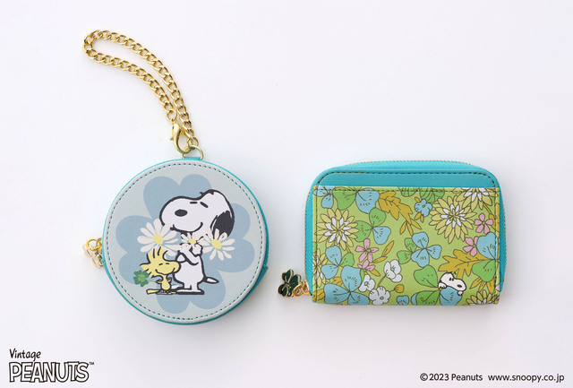 【PEANUTS×Afternoon Teaの新シリーズ】ミニマルチケース ¥2,420、キーコインケース ¥3,080