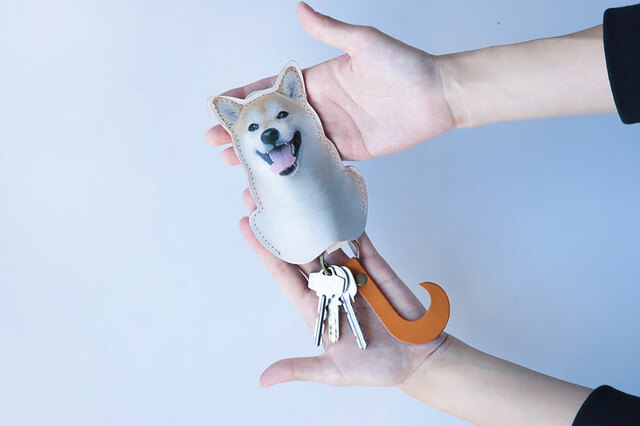 鍵は約3本収納でき、尻尾を引くとカギが飛び出る仕組み