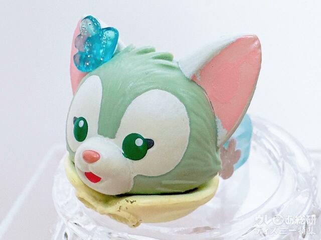 青いチョウチョがとまったジェラトーニ