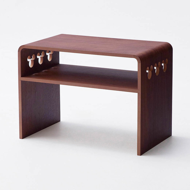 縦にも横にも使えるサイドテーブル「ミッキーモチーフ」 |¥ 21,800 (税込)