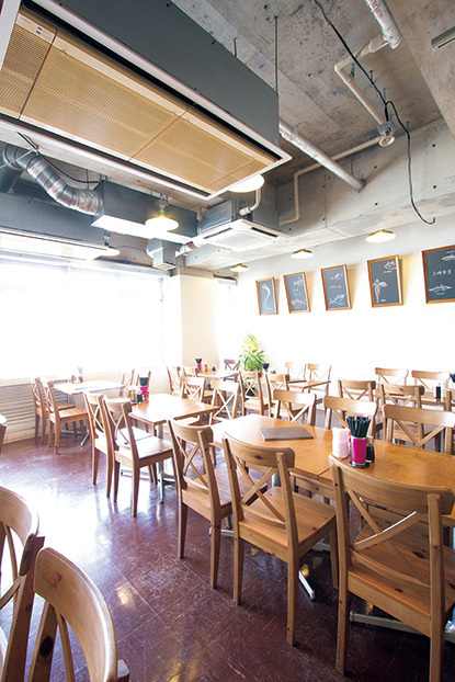 三崎水産物地方卸売市場食堂（三崎食堂） 内観