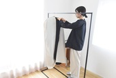 【クローゼットを有効活用 ハンギングラック】衣類カバーの高さは120cm（120cmを超える丈の物にも使えます）