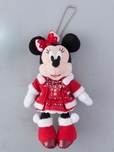 ぬいぐるみバッジ（ミニーマウス）¥1,700｜東京ディズニーランド「クリスマス・ファンタジー」（2016年）スペシャルグッズ